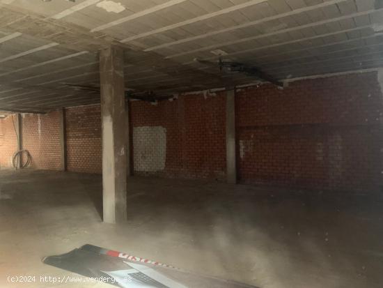 LOCAL COMERCIAL EN BRUTO, EN PLENO CENTRO - CIUDAD REAL