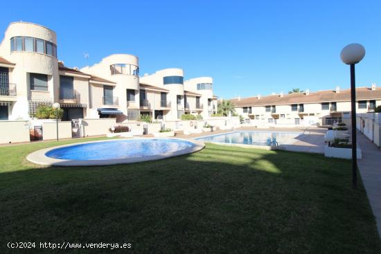 Apartamento en Cabo Roig zona Campoamor, 120 m. de superficie, 20 m2 de terraza, 600 m. de la playa 