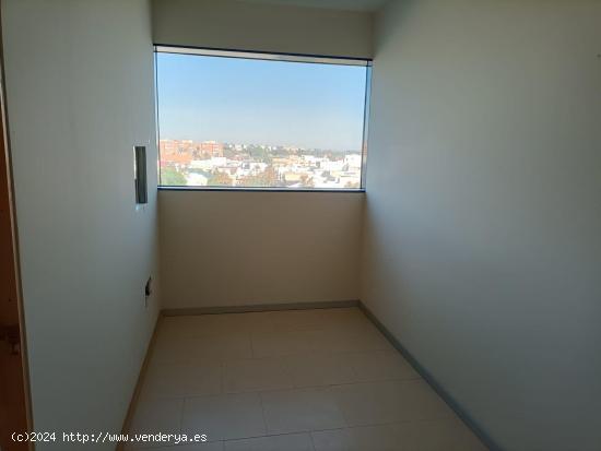 Venta de Local en Vía Via Nova (Ed Omega, Torreblanca Sur)  Sevilla - SEVILLA