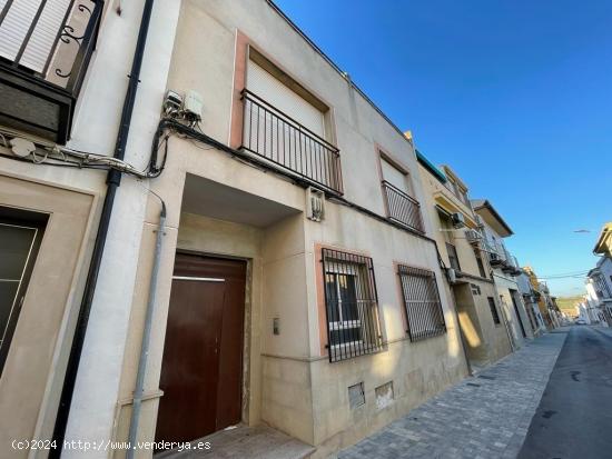 Piso con 3 habitaciones en Ubeda - JAEN