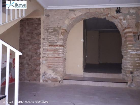 CASA EN LA VICTORIA!! CENTRICA. PROXIMA AL AYUNTAMIENTO. - CORDOBA