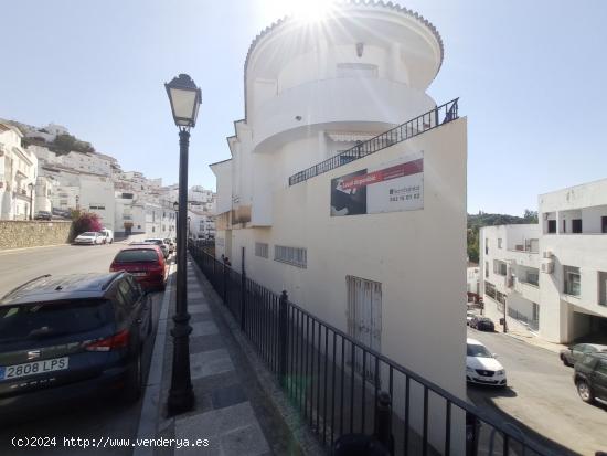 Local en Alcalá de los GAzules - CADIZ