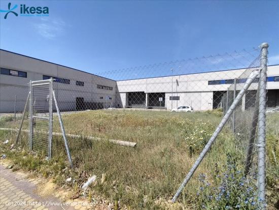 Venta de Suelo Industrial en Calle LOS PALILLOS  Alcalá de Guadaíra (Sevilla) - SEVILLA