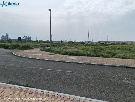 Venta de Suelo Industrial en Calle LOS PALILLOS  Alcalá de Guadaíra (Sevilla) - SEVILLA