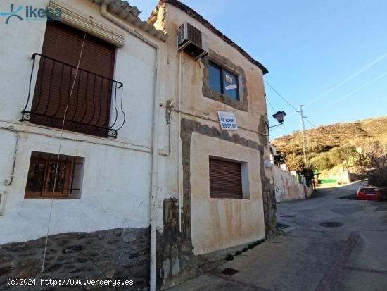 Vivienda a reformar con 2 habitaciones - GRANADA