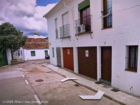 Se Vende en Higuera de la Sierra - HUELVA