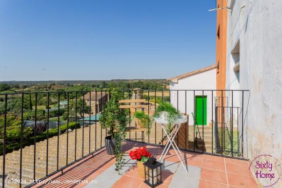 Bonita casa en entorno rural junto a Huesca - HUESCA