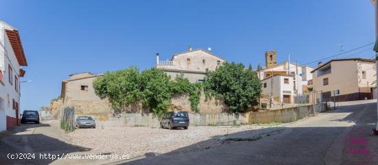 Bonita casa en entorno rural junto a Huesca - HUESCA