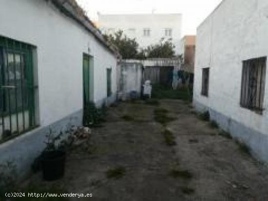 Casa muy cerca del Centro con parcela para reformar . - CADIZ