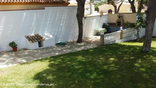 ☀⛱ ALQUILER VACACIONAL DE UN PRECIOSO CHALET A TAN SÓLO 200 METROS DE LA PLAYA DE LA BARROSA 