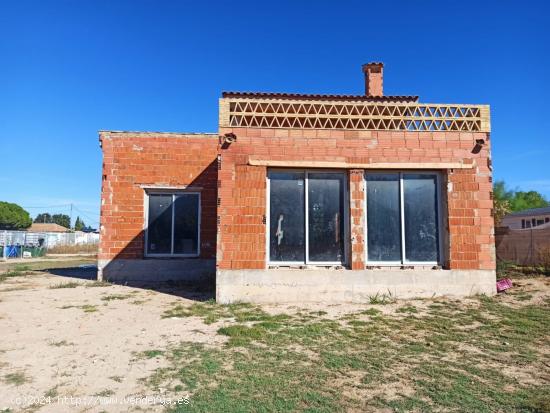 CHALET EN CONSTRUCCIÓN CON SOLAR - MURCIA