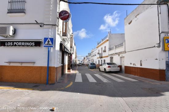 Se vende Casa con Bar alquilado, en Arahal. - SEVILLA