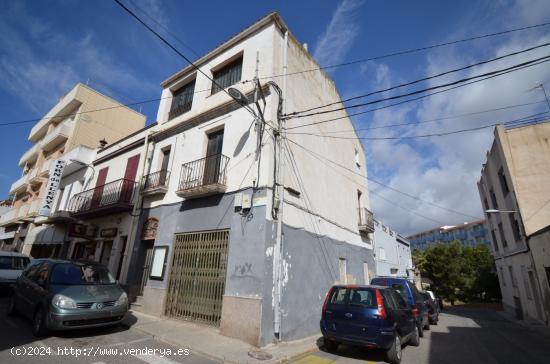 Casa de 3 niveles para reformar - TARRAGONA