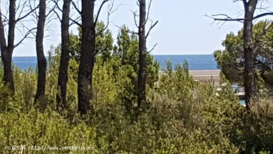 Dos parcelas urbanas en primera línea de mar, a 20 metros del puerto deportivo - TARRAGONA