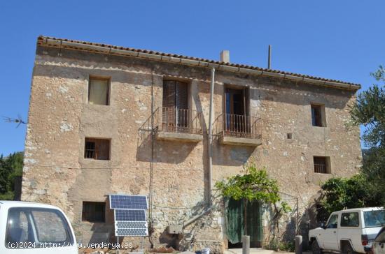 Finca Rústica de 1.000 hectáreas, con diferentes construcciones a restaurar - TARRAGONA