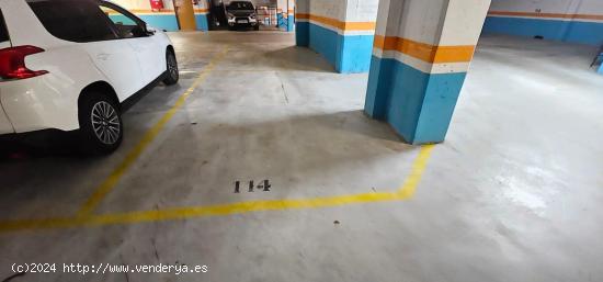 Plaza de parking de 16 M2, en edificio con ascensor - TARRAGONA