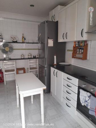 API LUNA AB VENDE PISO EN ABELANDO SANCHEZ +GARAJE +TRASTERO - ALBACETE