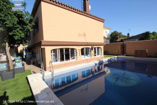 Chalet en residencial Cerromolinos - CADIZ