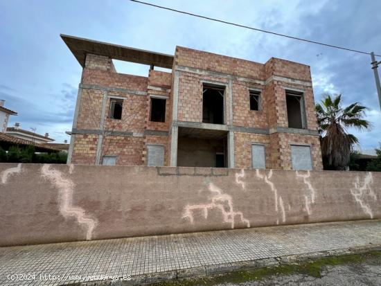 PLANTA BAJA CON PISICNA Y TRIPLEX CON TERRAZA - COLONIA DE SANT JORDI - BALEARES