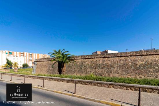 CÉNTRICO Y LISTO PARA ENTRAR A VIVIR - BADAJOZ