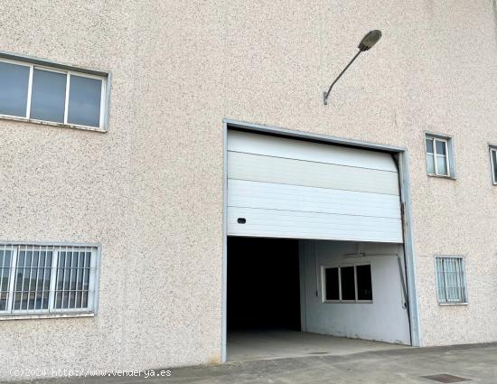 Se vende Nave Industrial en Polígono El Nevero - BADAJOZ