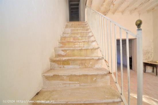 Casa con mucho carácter y con ubicación inmejorable en Santa Margalida. - BALEARES