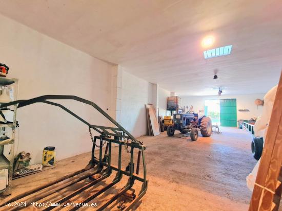 Se vende casa con terreno en La guía con una parcela de 310 m2 y terreno de 11.300 m2 - MURCIA