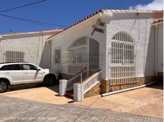  Chalet adosado en una planta de 2 dormitorios en el centro del Albir - ALICANTE 