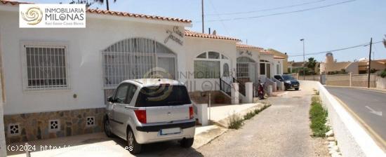 Chalet adosado en una planta de 2 dormitorios en el centro del Albir - ALICANTE