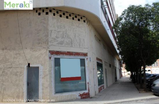 Local comercial en venta en Avenida LIBERTAD 27 C/V AGUILAS 2, Yecla - MURCIA