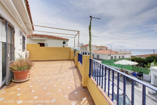 PRECIOSA CASA CON IMPRESIONANTES VISTAS AL MAR EN CASARONES (RUBITE) - GRANADA