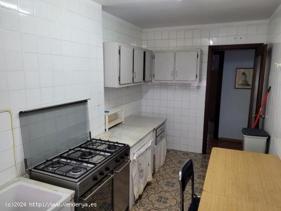 PISO A REFORMAR, EN VENTA EN LAVIADA, GIJON - ASTURIAS