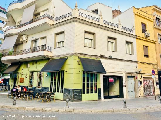 LOCAL COMERCIAL EN ZONA CALLE ALHAMAR - GRANADA