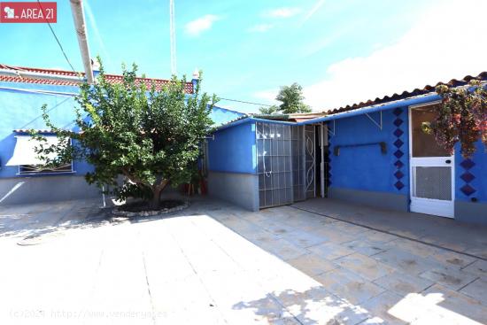 CHALET EN VENTA EN LLIRIA - VALENCIA