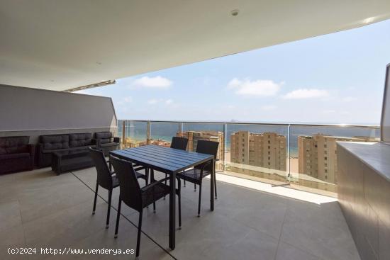 Moderno piso de lujo de 2 dorm. en Sunset Cliffs, Playa de Poniente - www.inmobiliarialesdunes.com -