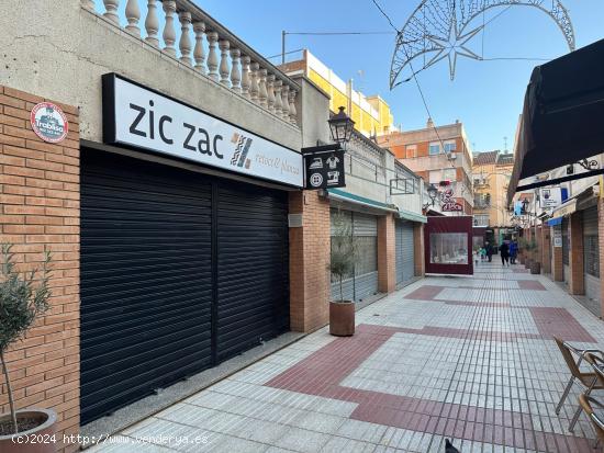 LOCAL EN CENTRO COMERCIAL - BARCELONA