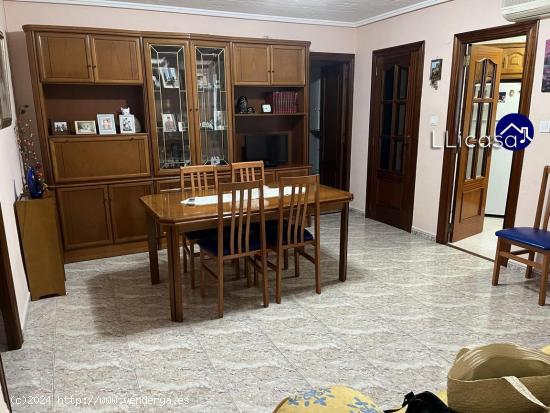  Se Vende en Manises - VALENCIA 