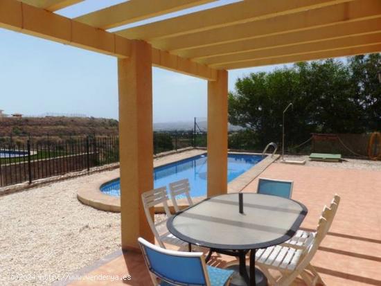 Chalet en venta en Totana - MURCIA