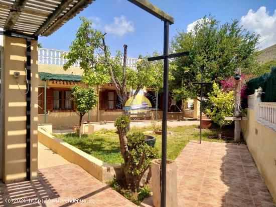  CHALET EN VENTA EN LA AZOHÍA! - MURCIA 