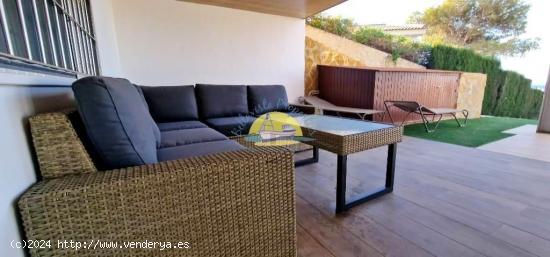 CHALET DE 5 DORMITORIOS Y 4 BAÑOS. CON VISTAS AL MAR. - MURCIA