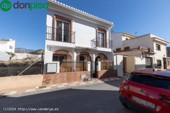 VENTA DE BONITA CASA EN MELEGIS - GRANADA