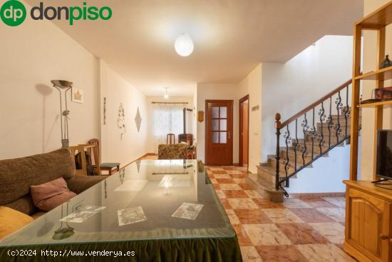 VENTA DE BONITA CASA EN MELEGIS - GRANADA