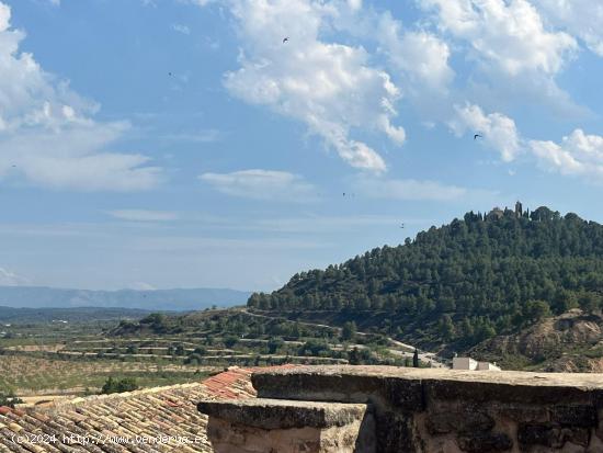 Casa en el casco histórico semireformada - TERUEL