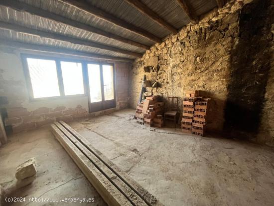 Casa en el casco histórico semireformada - TERUEL