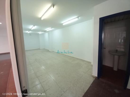 LOCAL COMERCIAL EN PLENO CENTRO - CORDOBA