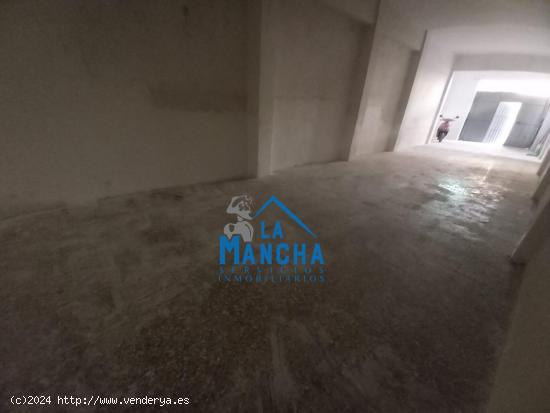 INMOBILIARIA LA MANCHA VENDE GARAJE - LOCAL EN ZONA FERIA. - ALBACETE