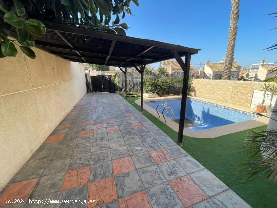 GRAN VILLA EN LOS ALTOS, 3 HAB, 1 BAÑO CON PISCINA PROPIA - ALICANTE