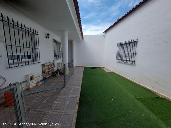 Casa con terreno en el paraje de Las Huertas. - MURCIA