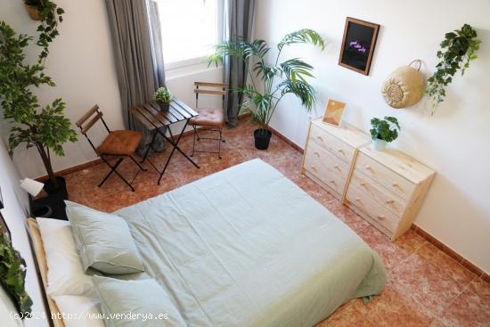 ¡SIN COMISIÓN! HABITACIÓN PARA PAREJAS O PARA UNA SOLA PERSONA - VALENCIA