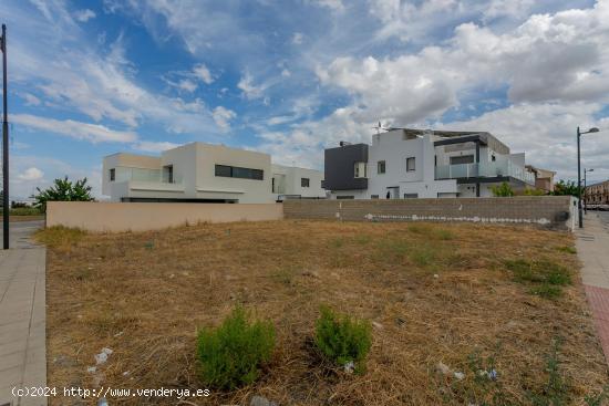 Terreno Perfecto en Cúllar Vega: ¡Listo para Tu Proyecto! - GRANADA